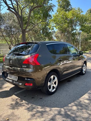 PEUGEOT 3008 2.0 HDI