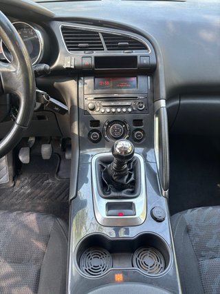 PEUGEOT 3008 2.0 HDI
