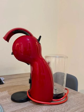 Cafetera Nescafé Dolce Gusto Roja