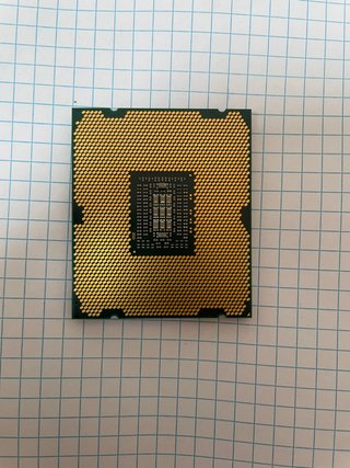 Procesador Intel Xeon E5-2689 y disipador