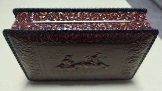 Scatola di sigari in pelle cesellata