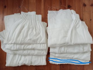 Dos cortinas largas blancas para balcón