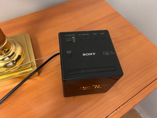 Radio despertador Sony negro