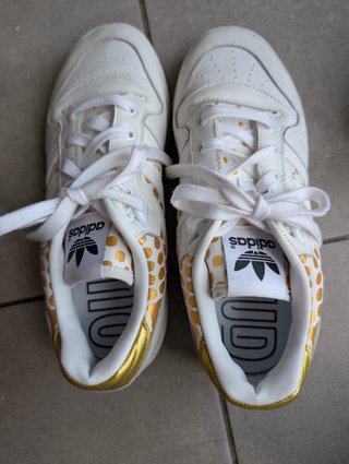 Zapatillas Adidas/ Skecher Talla 40 y 39