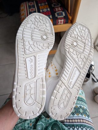 Zapatillas Adidas/ Skecher Talla 40 y 39