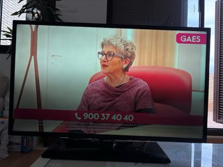 Smart TV Samsung 42” + TV Thomson 32” de regalo.