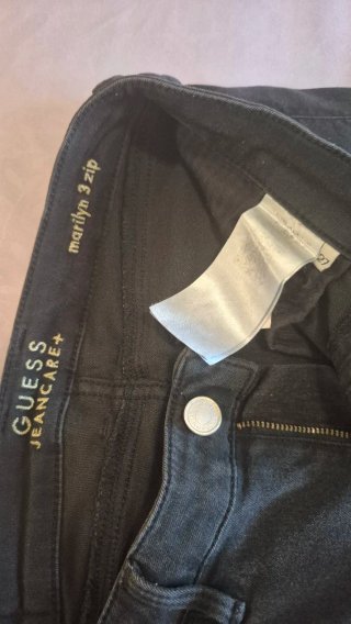 Pantalón vaquero Guess negro