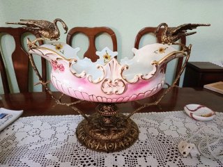 Centro de mesa vintage cisnes y flores