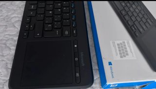 Teclado Microsoft sem Fios com Trackpad