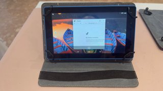Tablet Google blu piccola