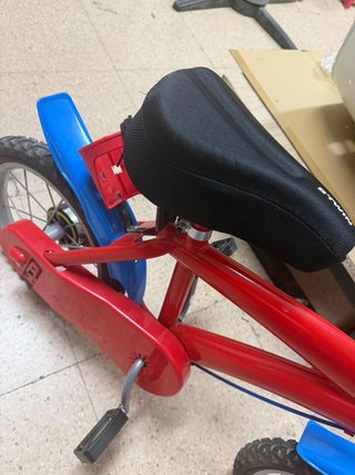 Bicicleta infantil roja con sillon acorchado nuevo