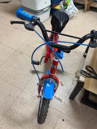 Bicicleta infantil roja con sillon acorchado nuevo