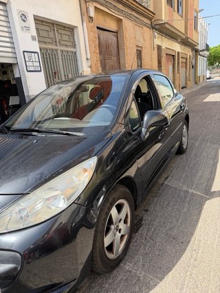 Peugeot 207 2010