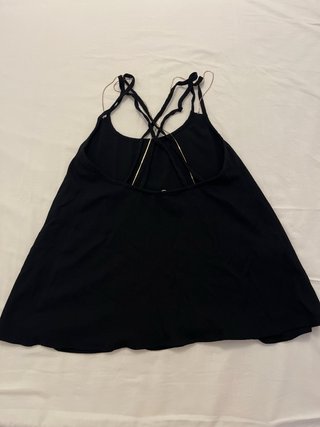 Camiseta tirantes cruzada negra