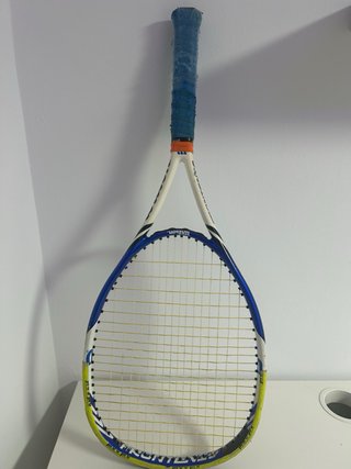 Kir de frontenis 4 raquetas y tres gafas