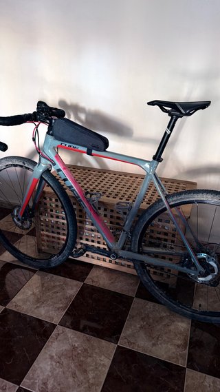 Bici Gavel Cube Shimano 105 Rotor en buen estafo