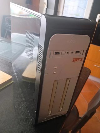 Computador LG Flatron Prata e Preto