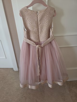 Conjunto de chaqueta y vestido niña.