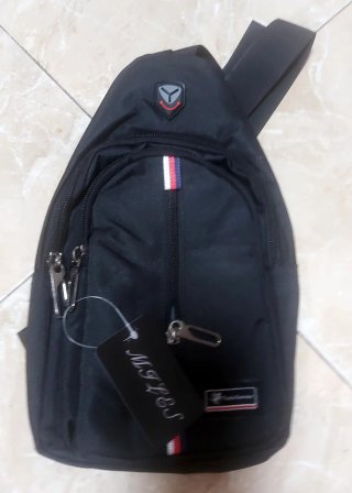 Bandolera MILES negra 3 bolsillos