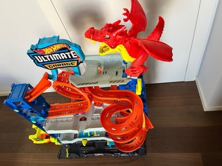 Hot Wheels Ultimate Garage playset