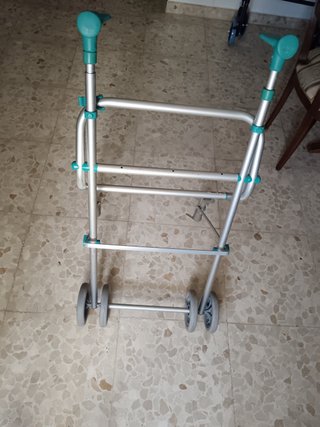 Andador Plegable con Ruedas