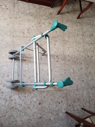 Andador Plegable con Ruedas