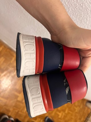 Zapatos Carolina Herrera CH Logo Azul Rojo