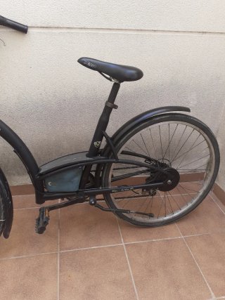 Bicicleta paseo Btwin negra