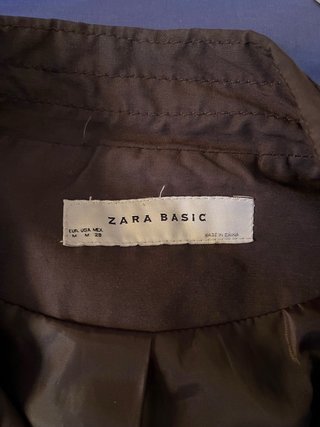 Trench Zara Basic corto marrón