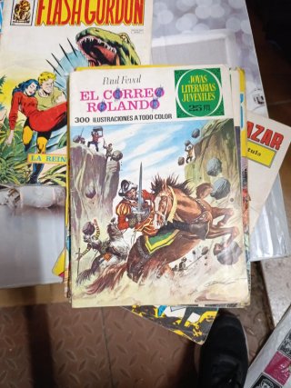 Comics ficción y lucha, juvenil