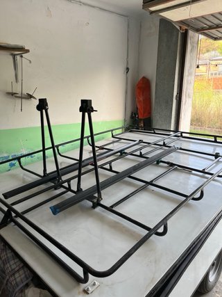 Baca portaequipajes con soportes para bicis