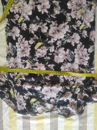 Vestido corto estampado manga larga