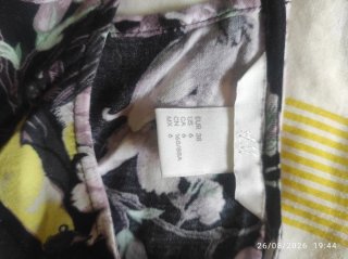 Vestido corto estampado manga larga