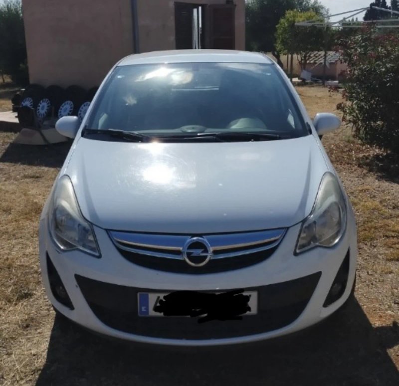 Opel Corsa 2012 - foto 1