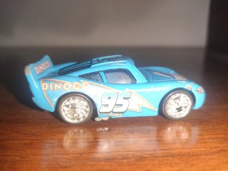 Saetta McQueen "Bling Bling" Dinoco Disney Pixar