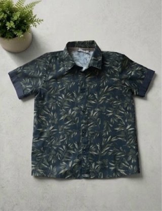 Camisa manga corta estampada palmeras niño