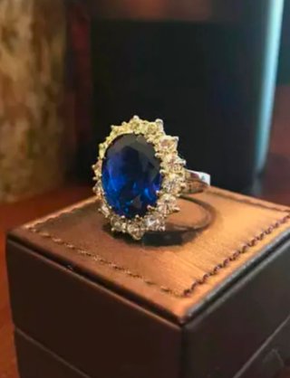 Anillo Zafiro 6.90CT titanio laminado oro 18k