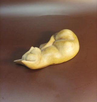 Figura Gato Durmiendo Madera Tallada a mano