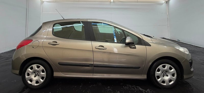 Peugeot 308 1.6 HDI Active FAP 2012, foto 10