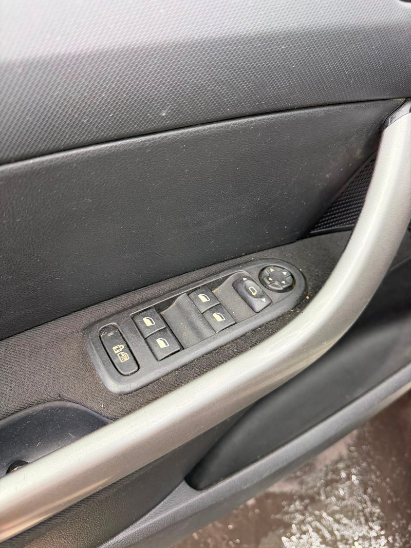 Peugeot 308 1.6 HDI Active FAP 2012, foto 21