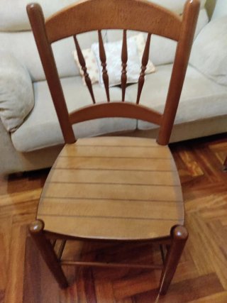 Silla de madera