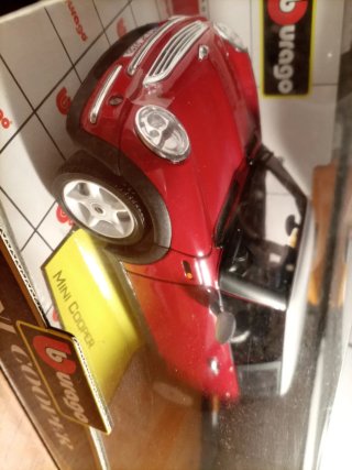 Mini Cooper Bburago 1/18 Gold Ed. Nuova in box