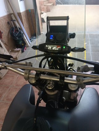 Yamaha XT600E Negra y Dorada