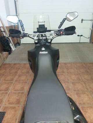 Yamaha XT600E Negra y Dorada