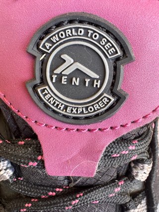 Zapatillas Tengh Explorer Negras y Rosas