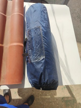 TIENDAS DE CAMPAÑA y 3 SACOS de DORMIR Altus