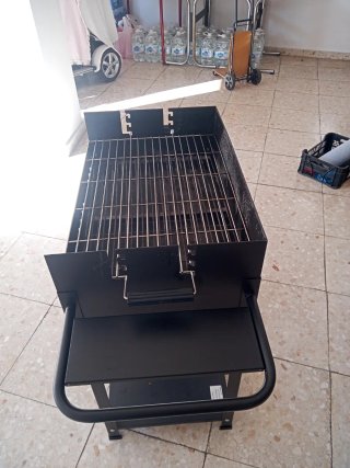 Barbacoa Negra Metal Casi Nueva