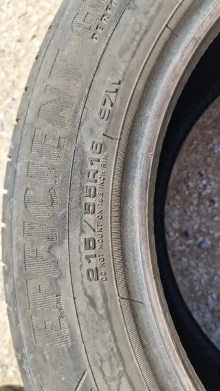 Neumático 215/55/16
