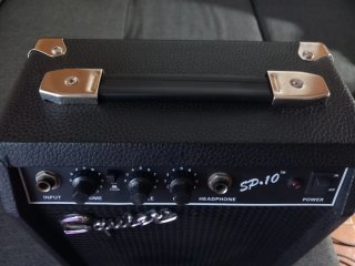 Amplificador Squier SP.10 Fender