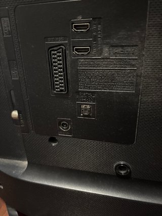 TV Samsung funciona peto tiene una mancha pscura .